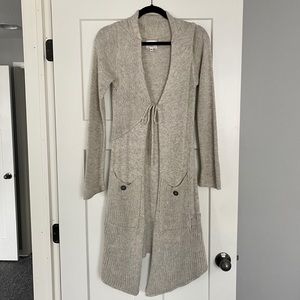 Evereve LuPriva Women’s Cardigan Knit Sweater